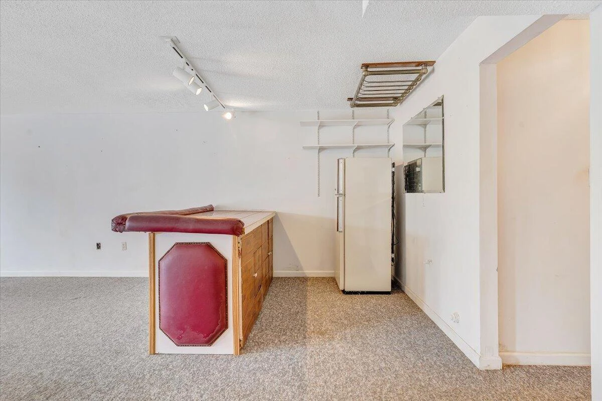205 Park Shores CIR - Photo 41