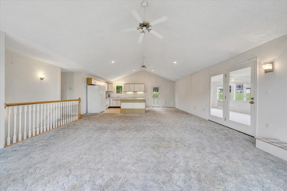 205 Park Shores CIR - Photo 8