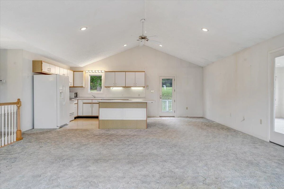 205 Park Shores CIR - Photo 10