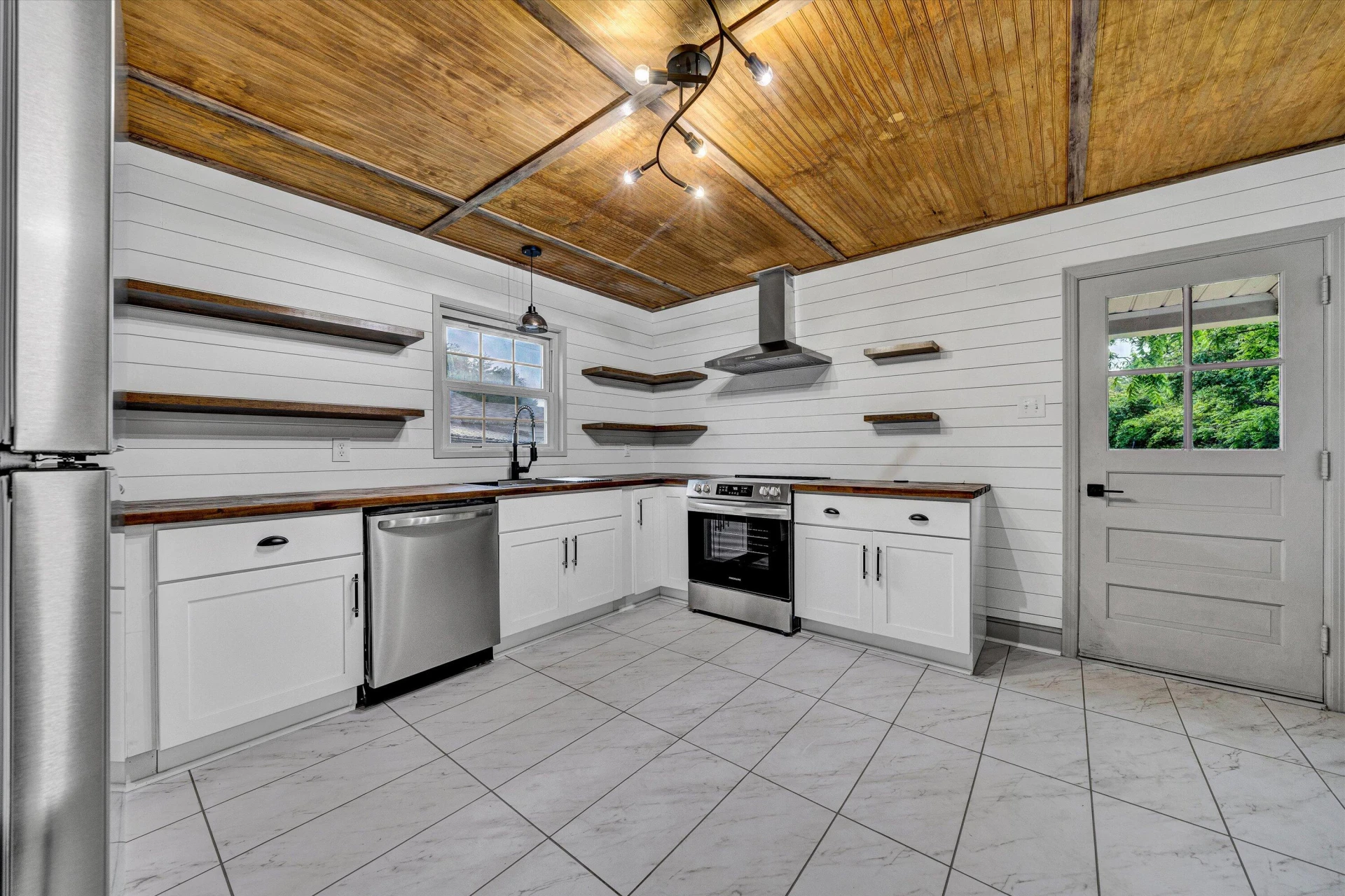 3533 Bunker Hill DR - Photo 5