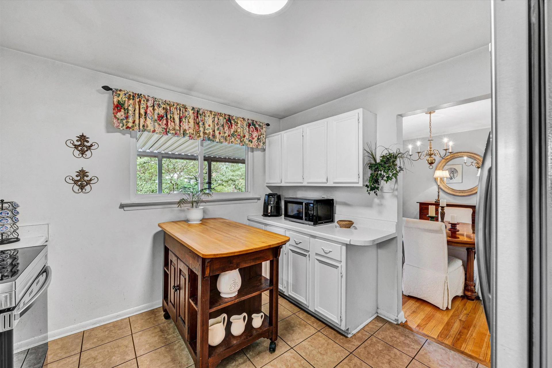 3924 Thames DR - Photo 11