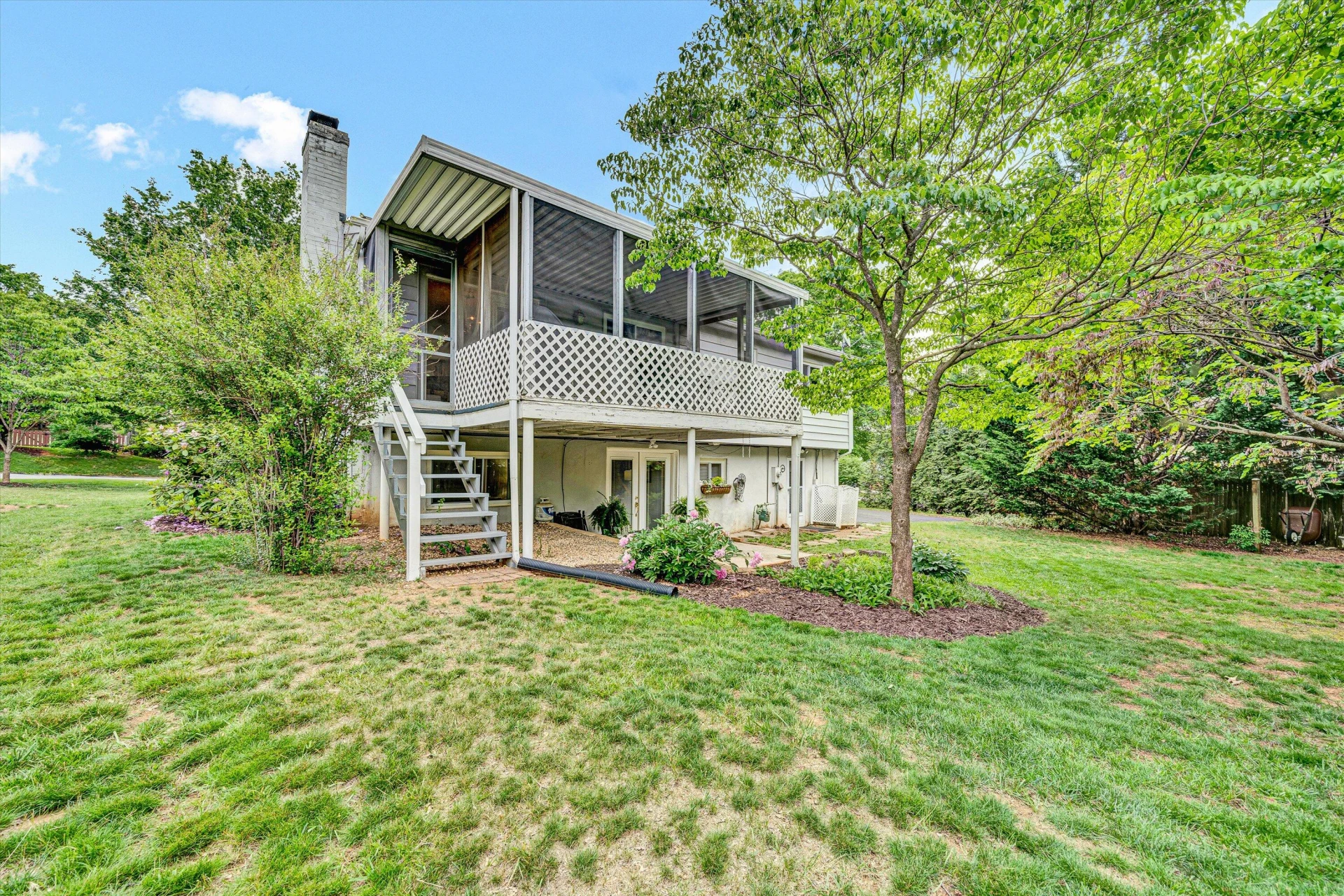 3924 Thames DR - Photo 34