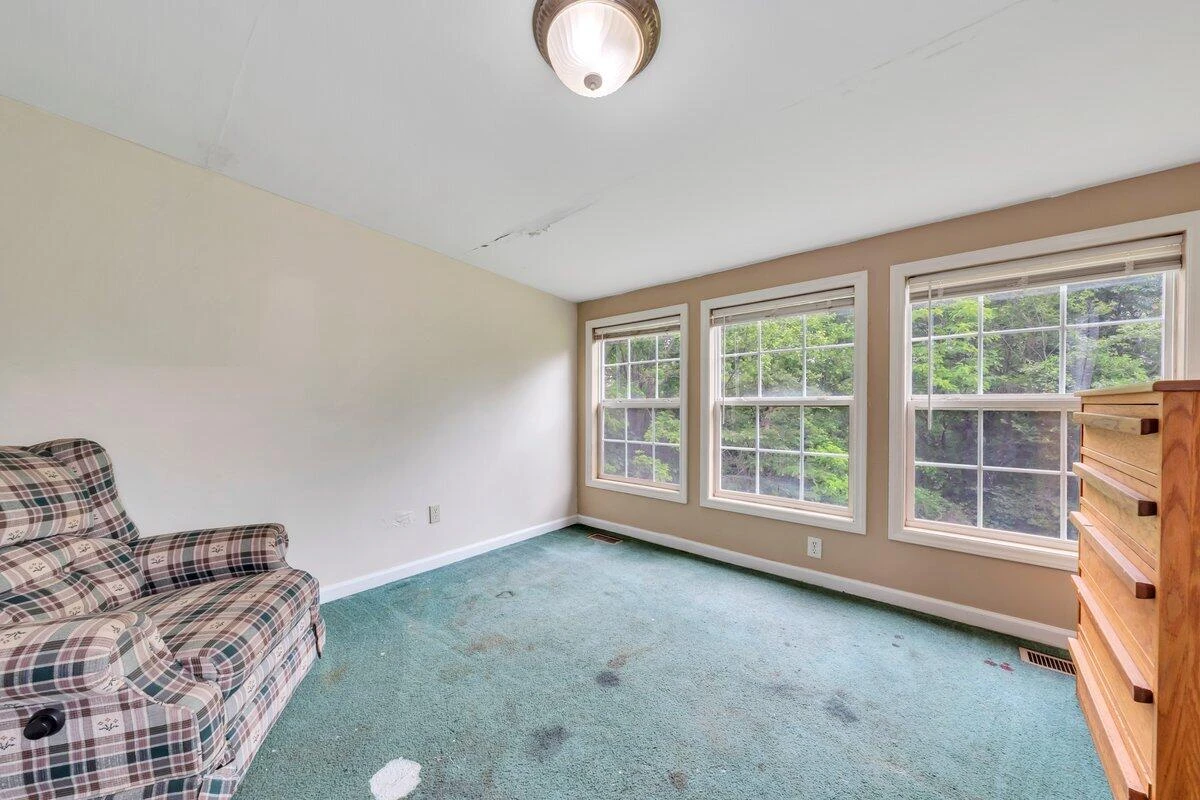 2028 Twin Peaks DR - Photo 14