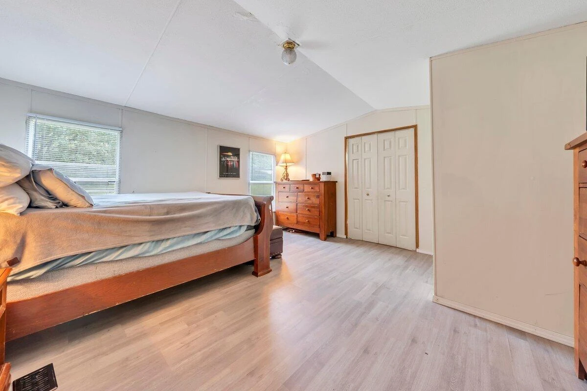 2028 Twin Peaks DR - Photo 17