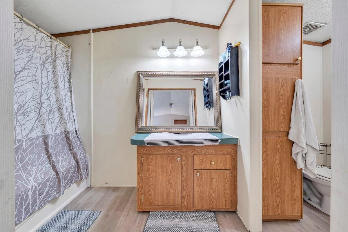 2028 Twin Peaks DR - Photo 20