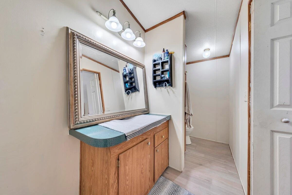 2028 Twin Peaks DR - Photo 21
