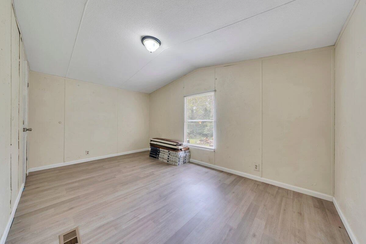 2028 Twin Peaks DR - Photo 23