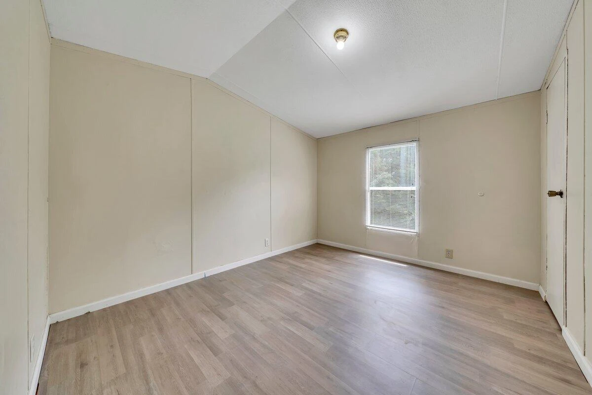 2028 Twin Peaks DR - Photo 24