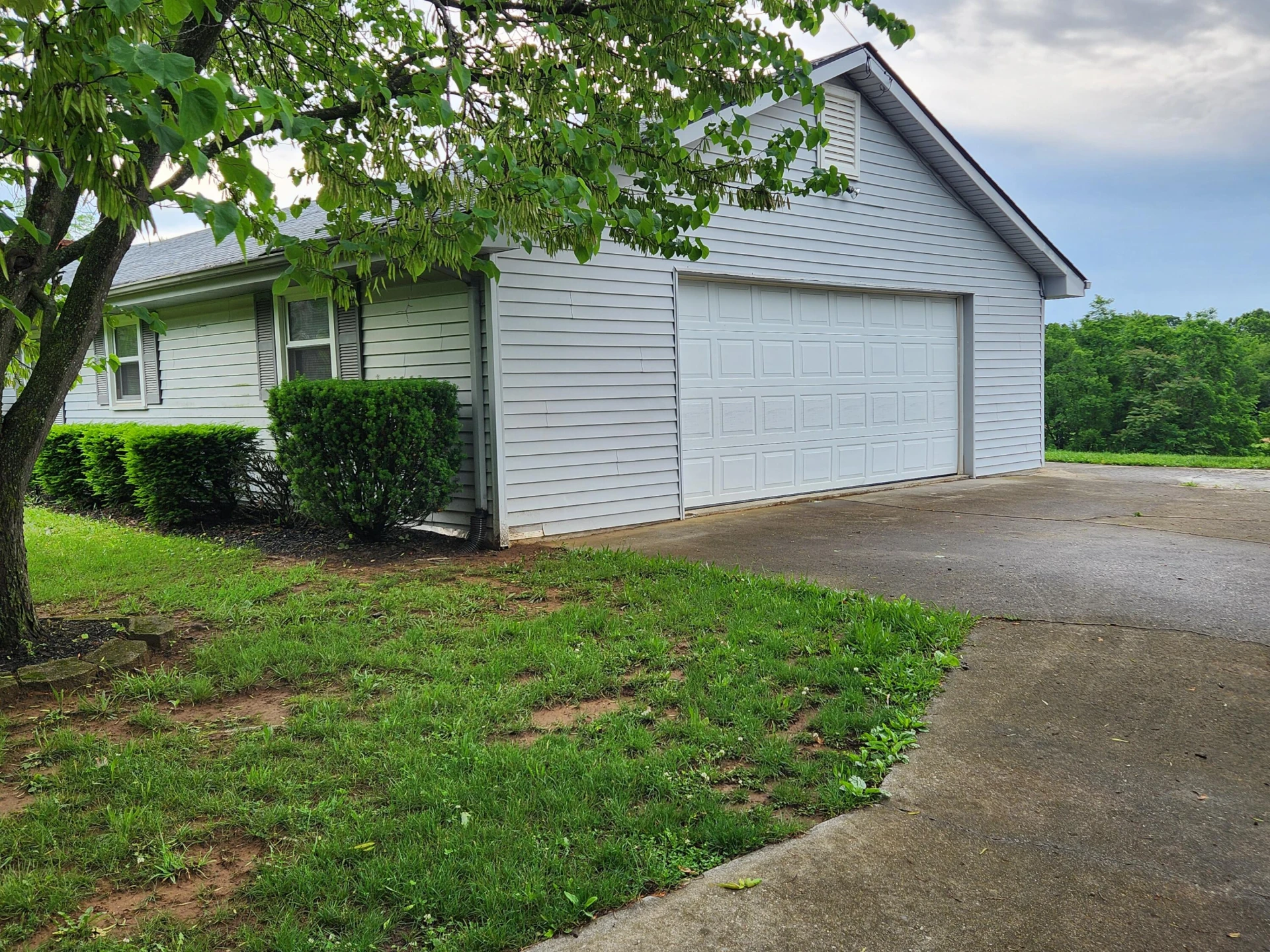 215 Overlook RD - Photo 24