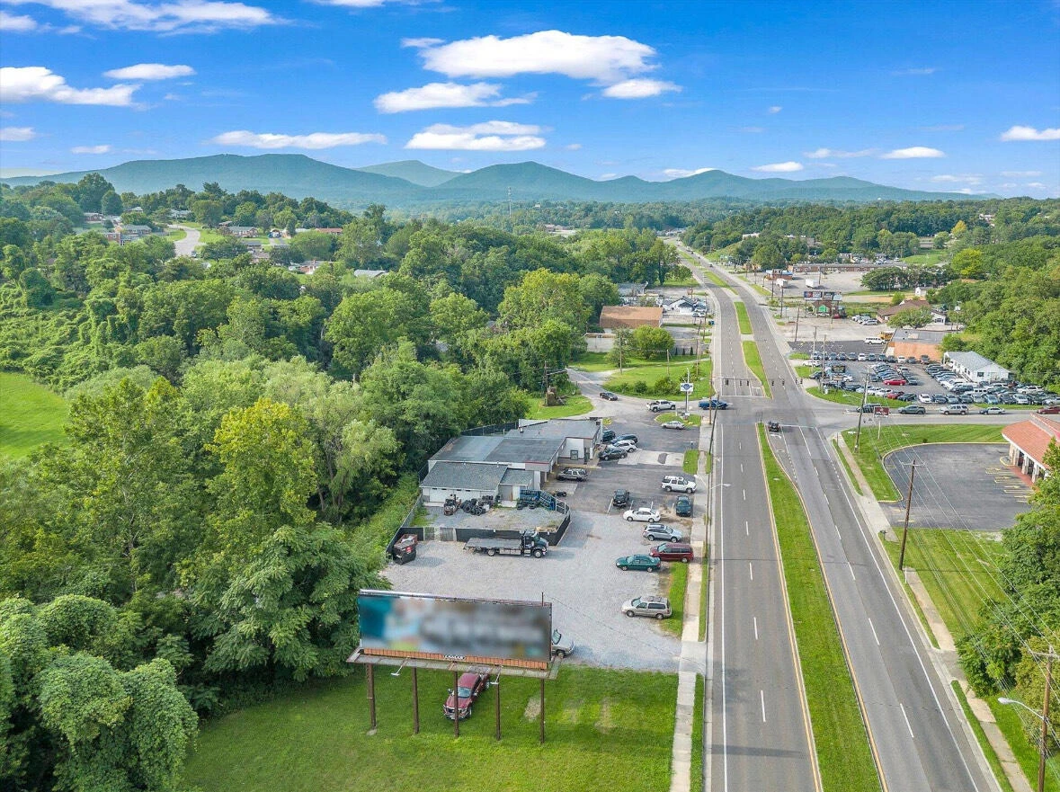1474 Peters Creek RD - Photo 3