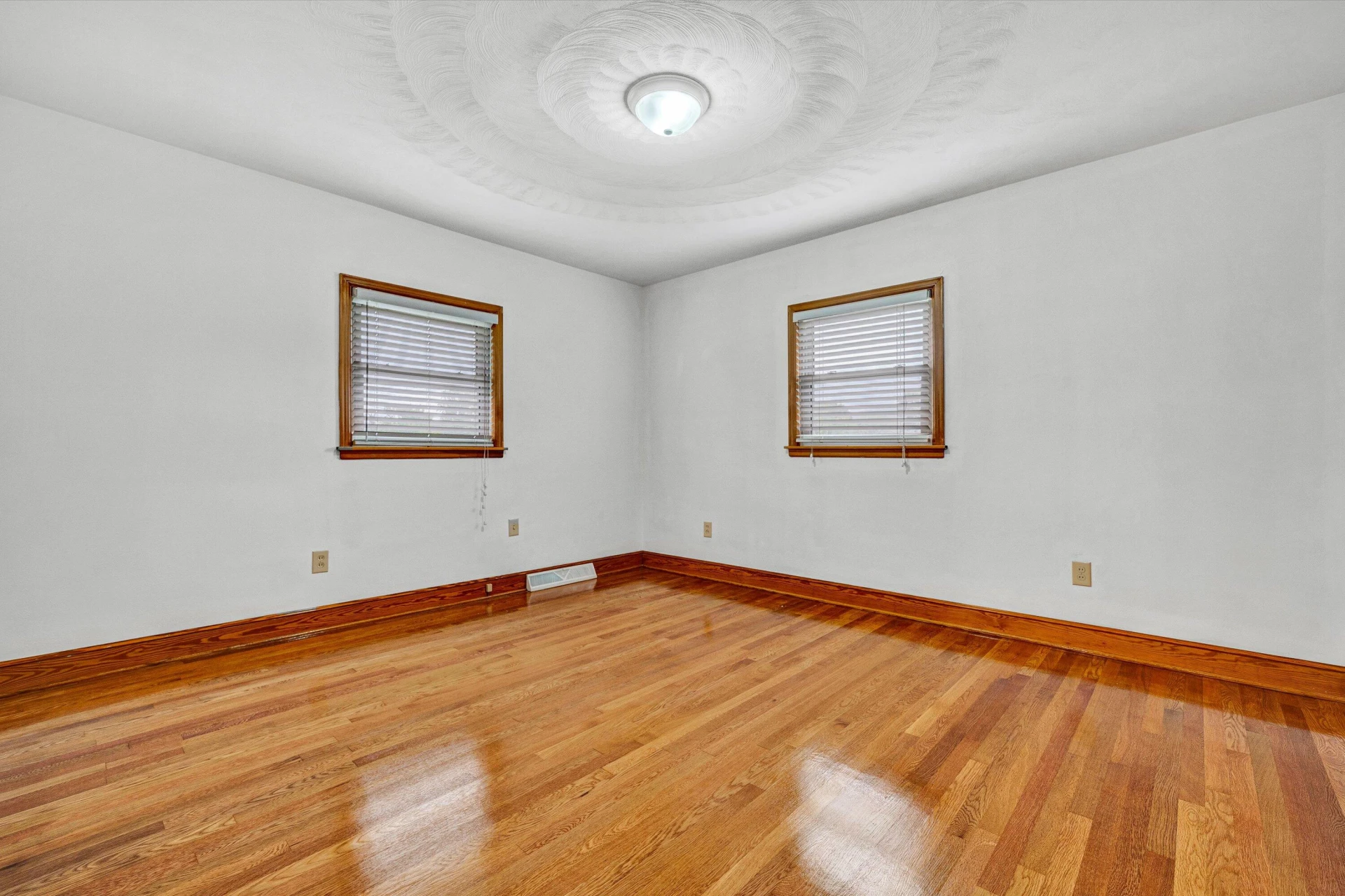 3336 Trinkle AVE - Photo 16