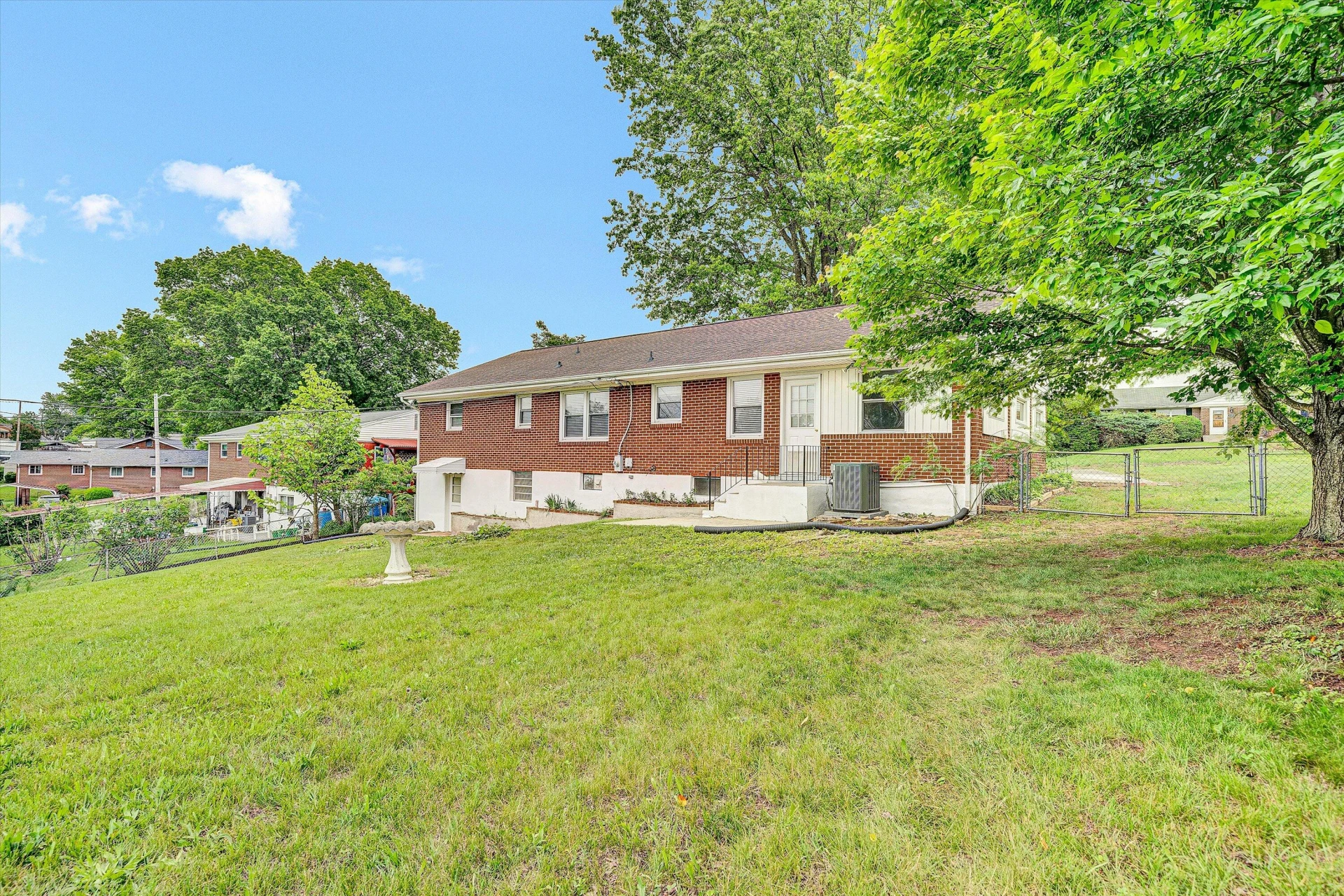 3336 Trinkle AVE - Photo 33
