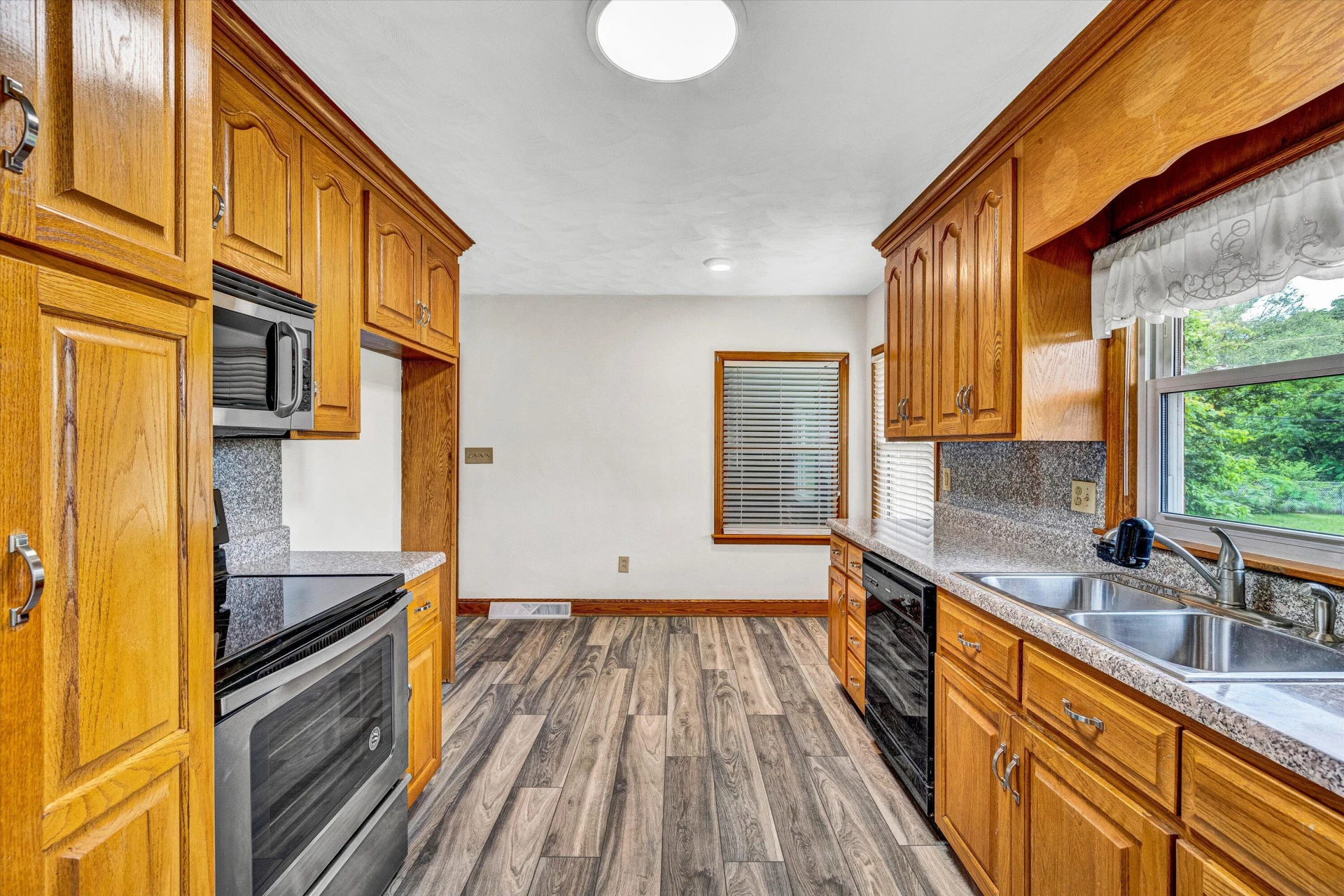 3336 Trinkle AVE - Photo 8