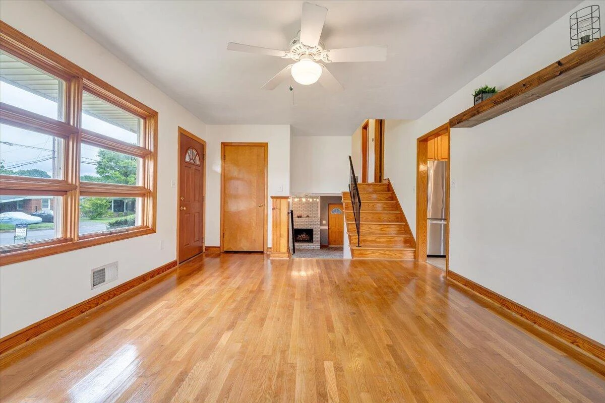 137 Frontier RD - Photo 15
