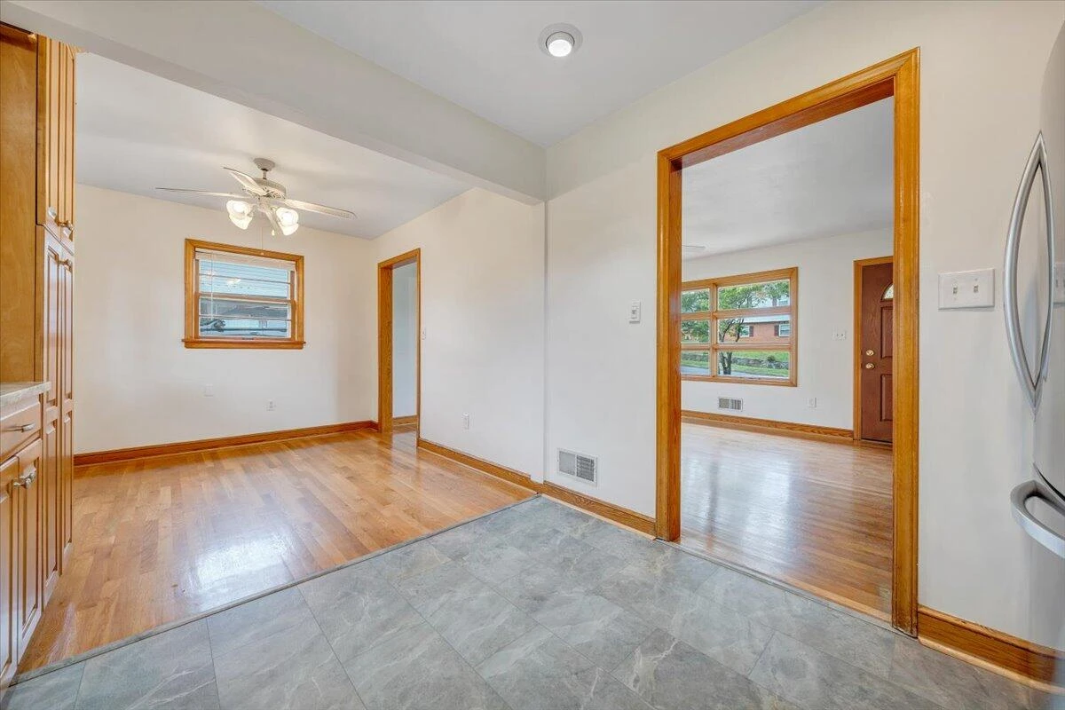 137 Frontier RD - Photo 23