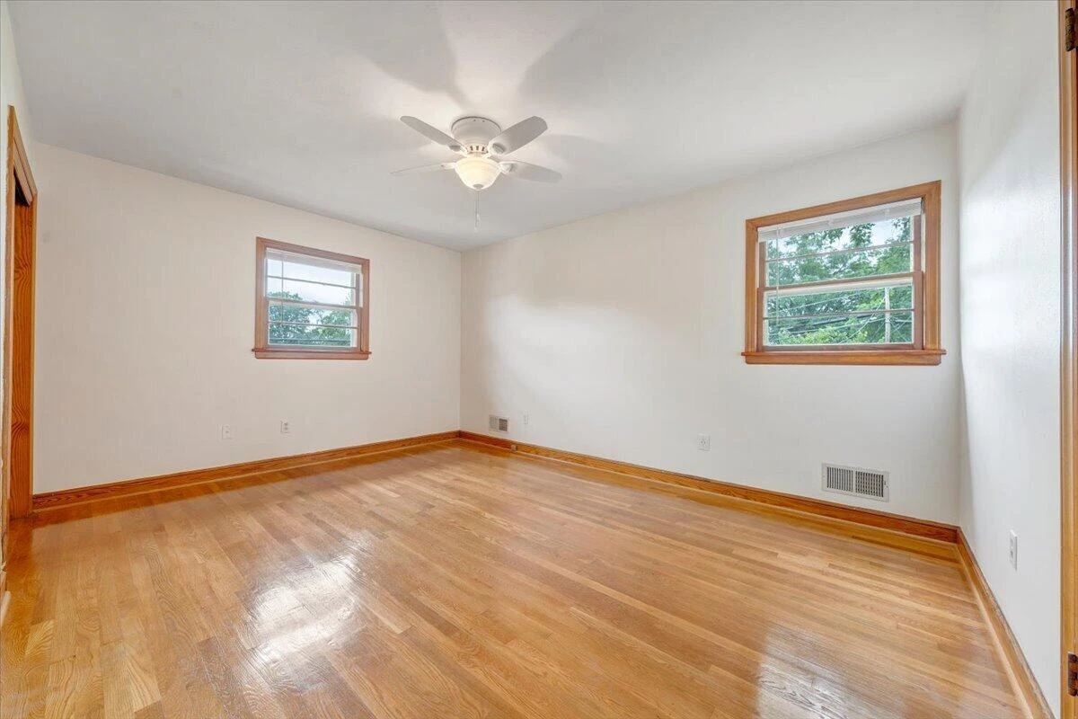 137 Frontier RD - Photo 25