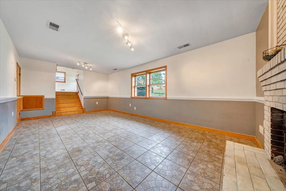 137 Frontier RD - Photo 35