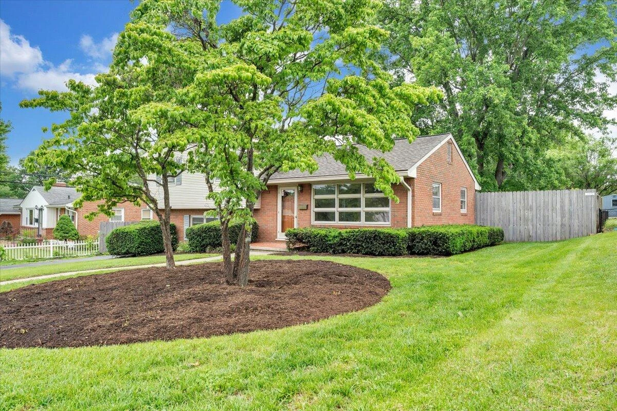 137 Frontier RD - Photo 9