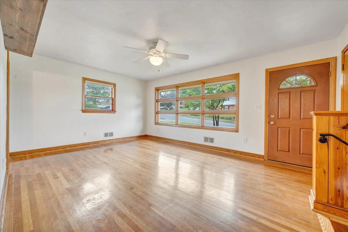 137 Frontier RD - Photo 13