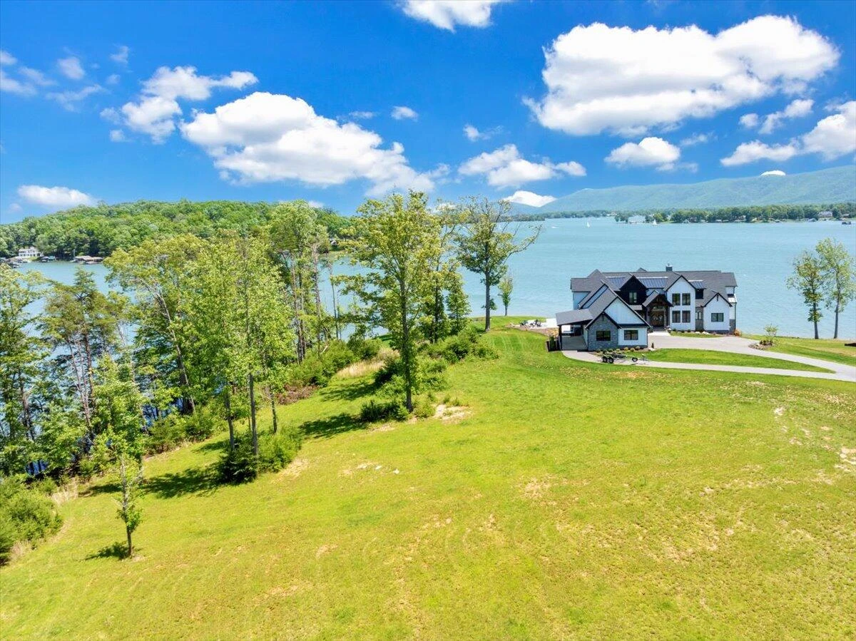 389 Hyannis PT - Photo 18