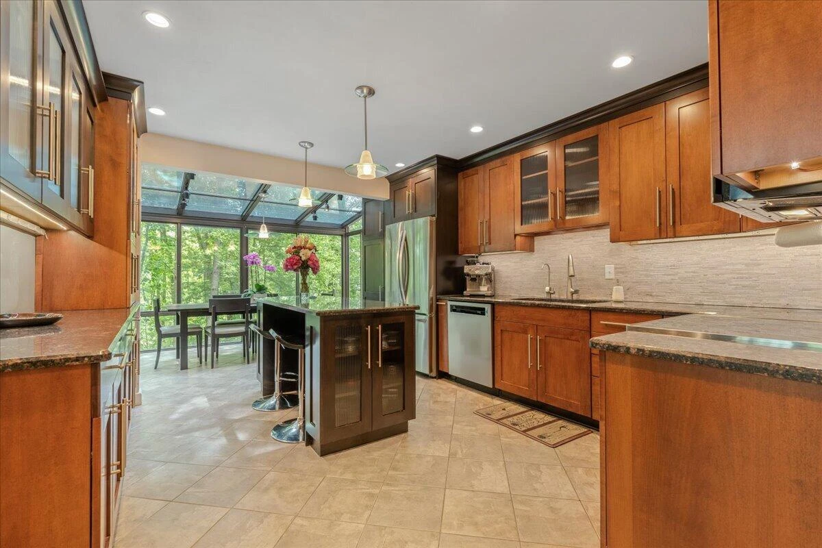 7126 Pine Needle DR - Photo 14