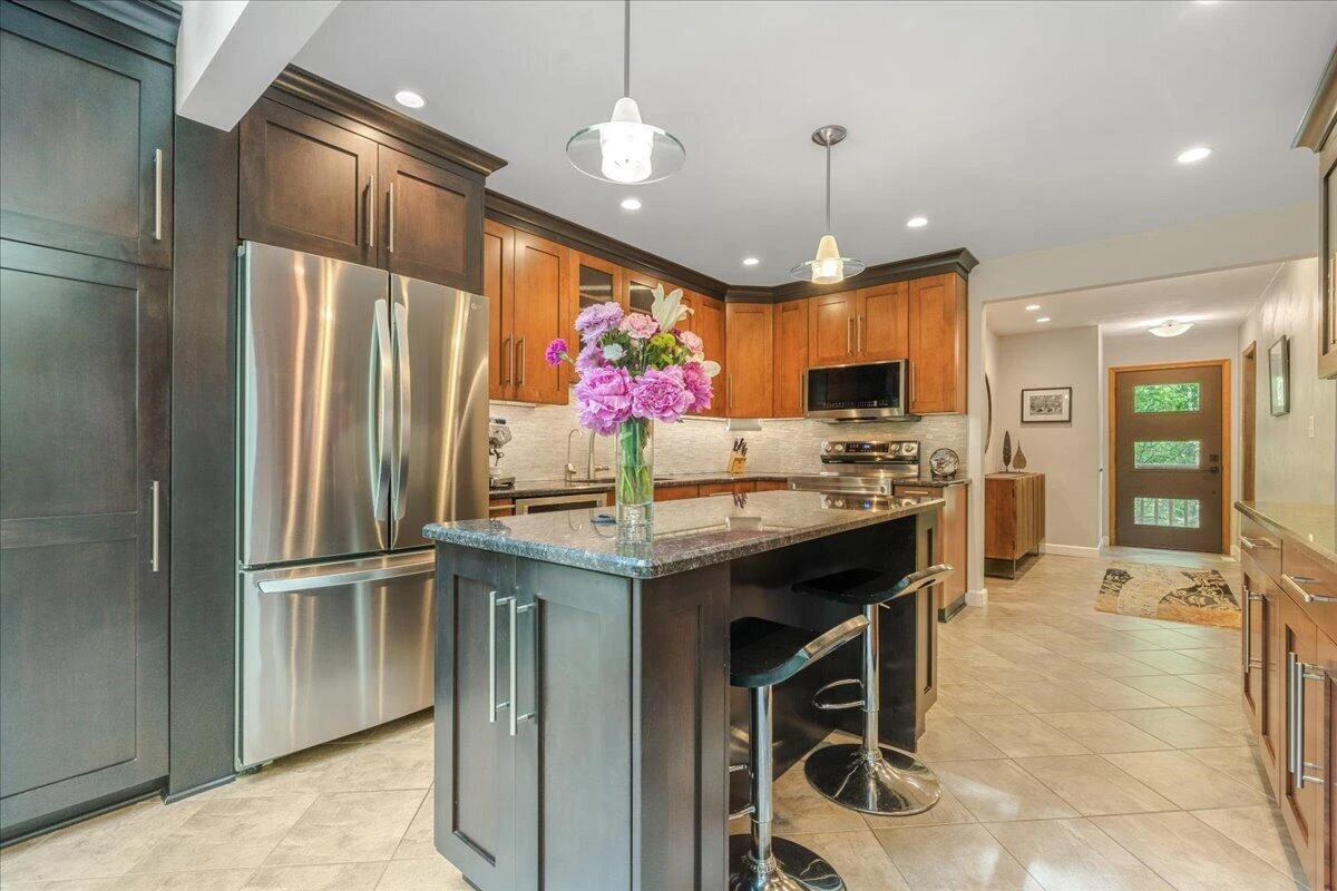 7126 Pine Needle DR - Photo 15
