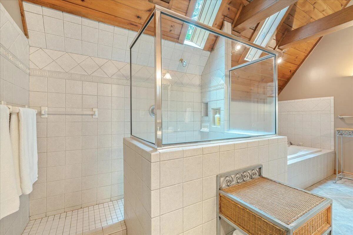 7126 Pine Needle DR - Photo 35