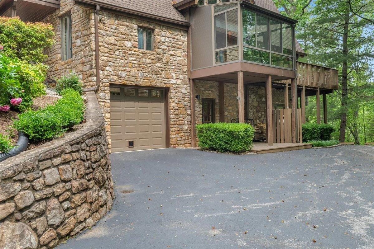 7126 Pine Needle DR - Photo 65