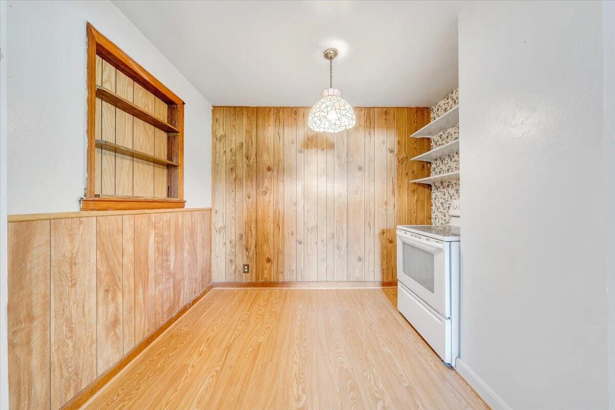 6715 Blacksburg RD - Photo 18