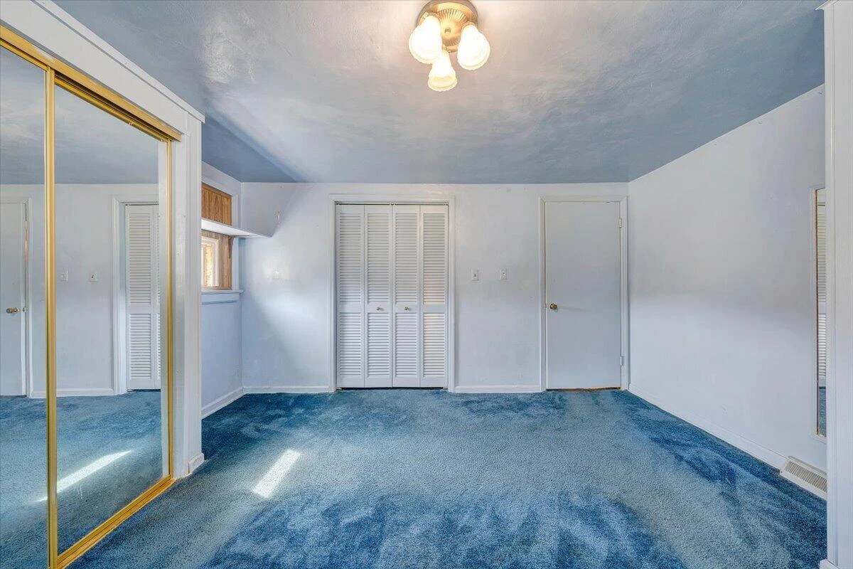 6715 Blacksburg RD - Photo 28