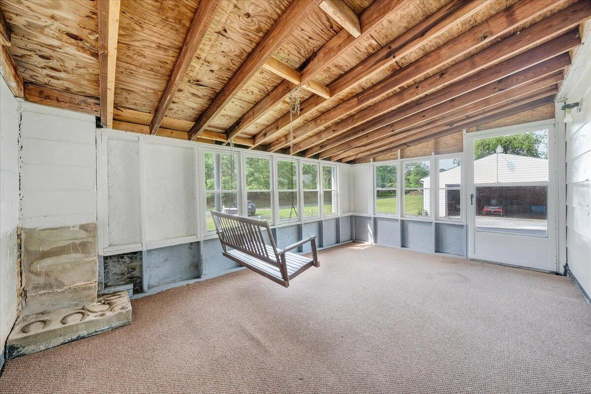 6715 Blacksburg RD - Photo 37
