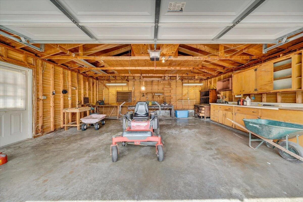 6715 Blacksburg RD - Photo 42