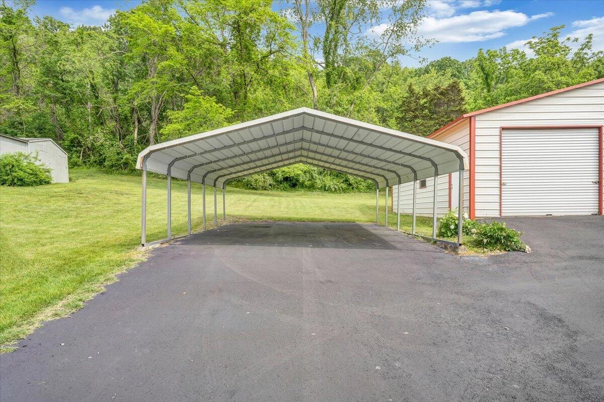 6715 Blacksburg RD - Photo 48