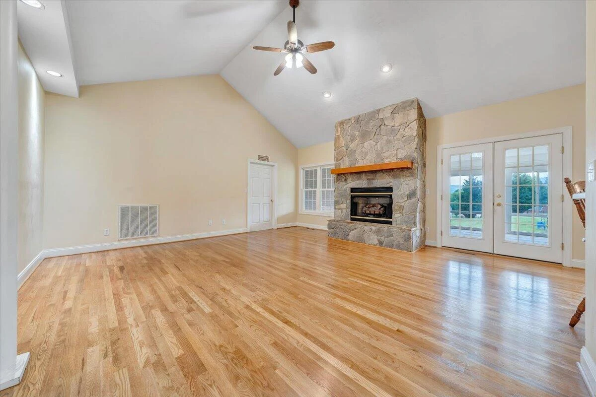 64 Doe DR - Photo 15