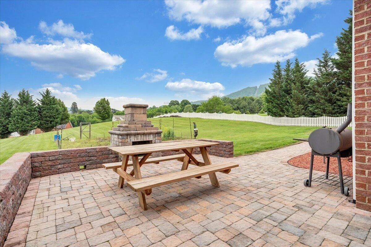 64 Doe DR - Photo 42