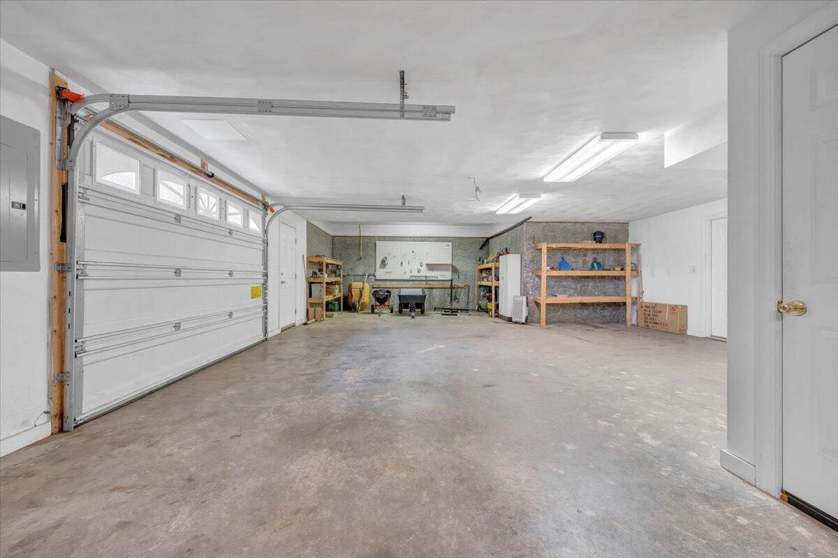 64 Doe DR - Photo 46