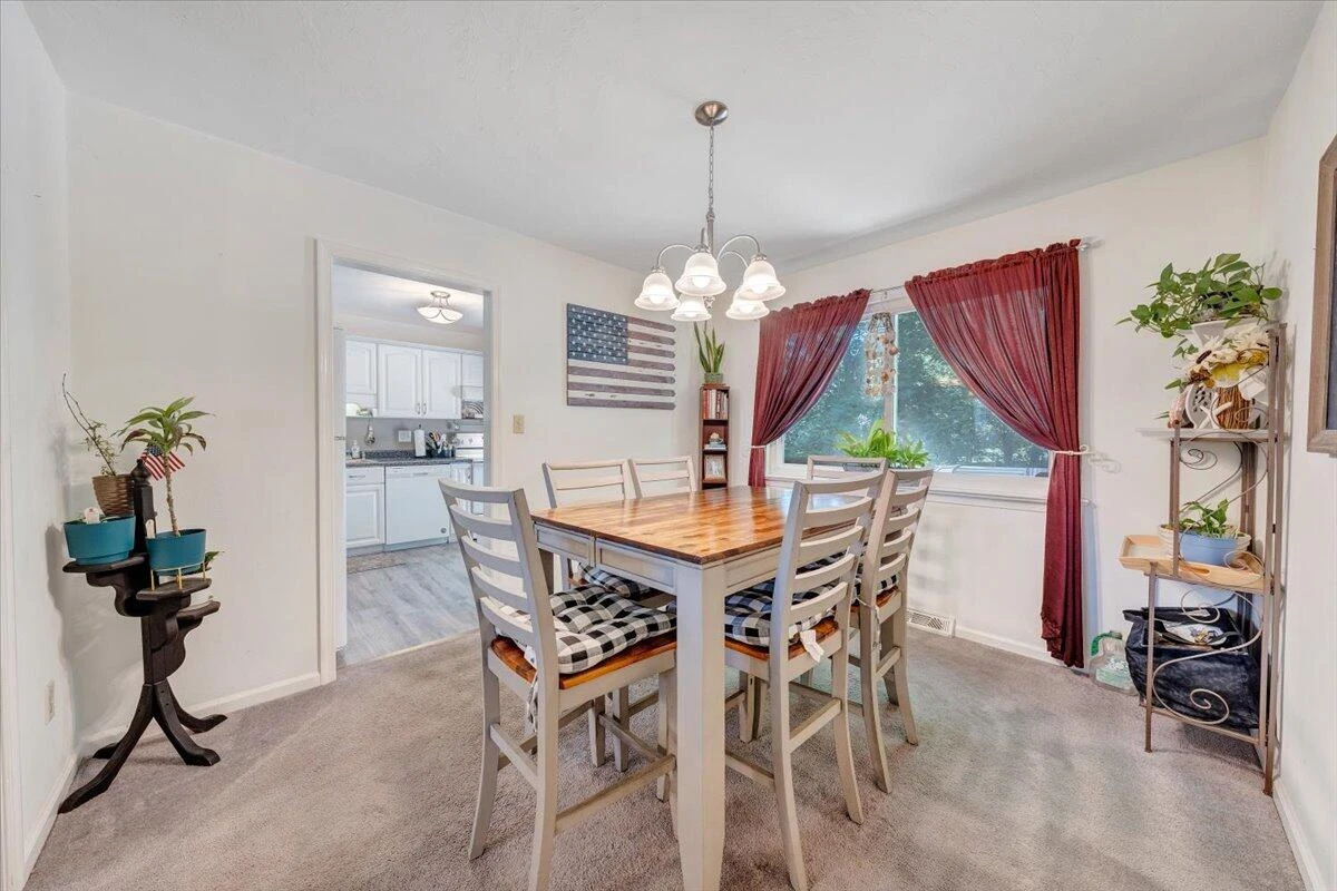 919 Halifax CIR - Photo 10