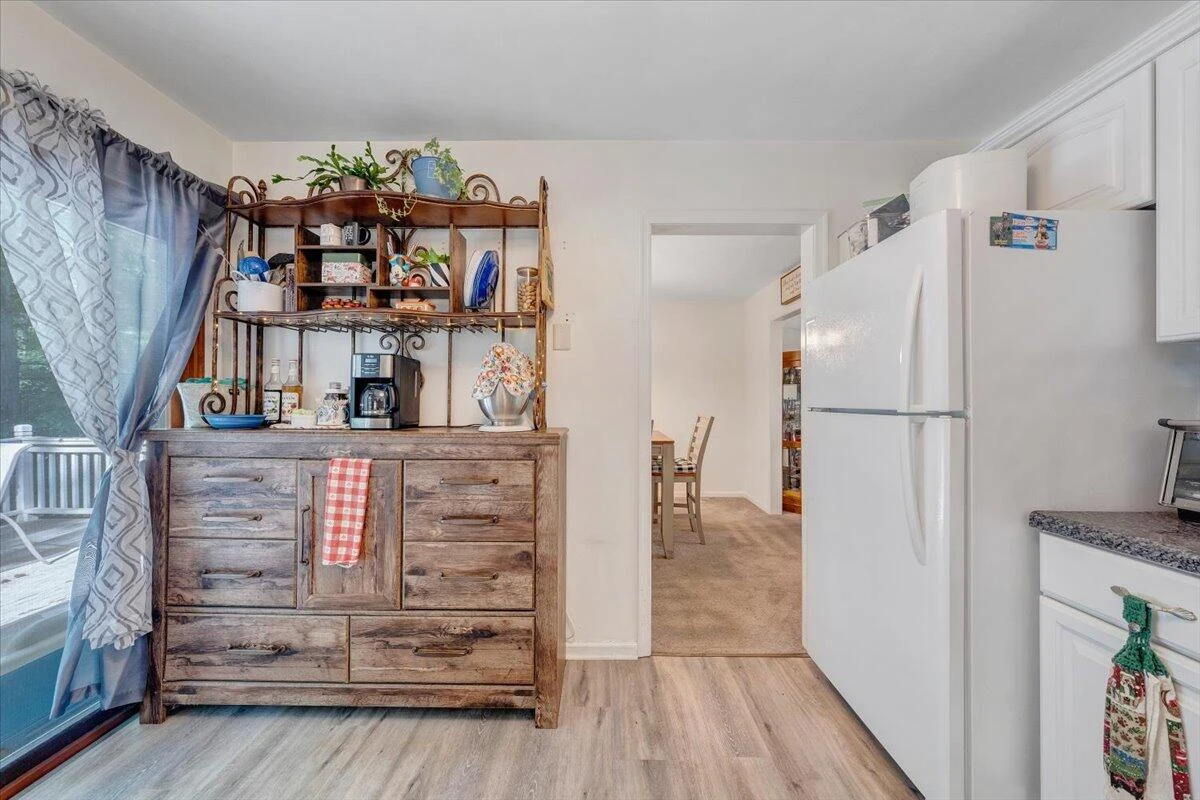 919 Halifax CIR - Photo 21