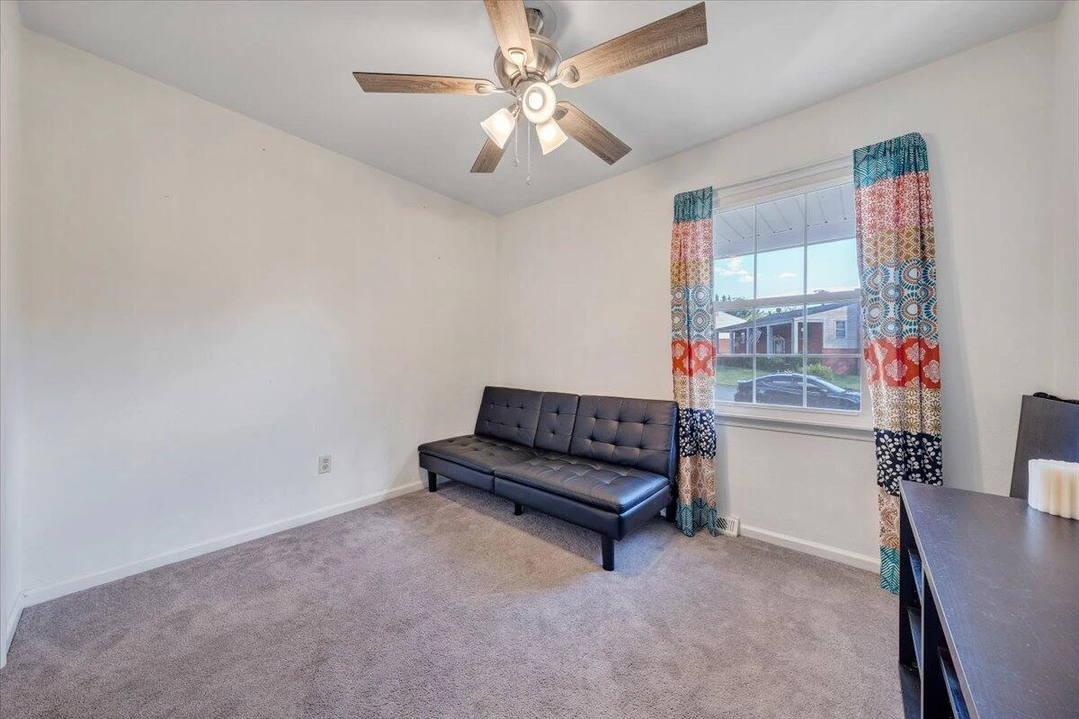919 Halifax CIR - Photo 25
