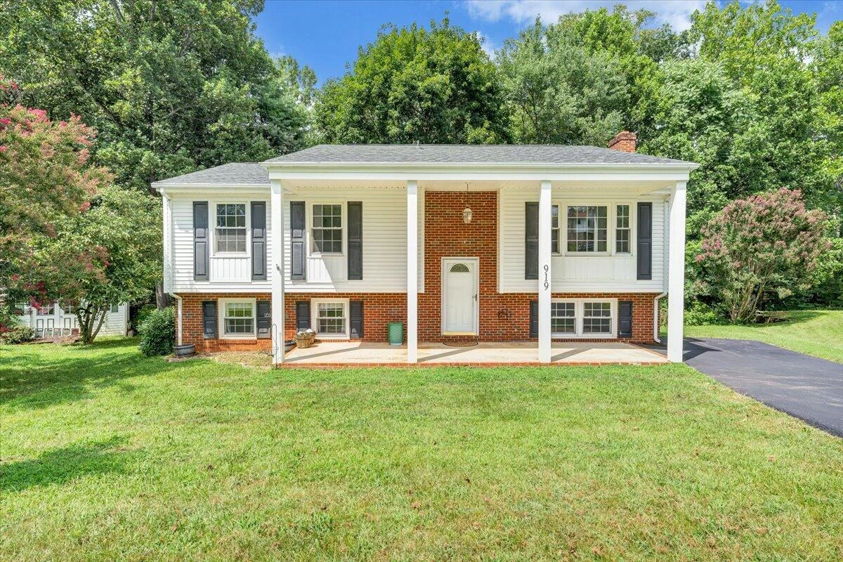 919 Halifax CIR - Photo 47