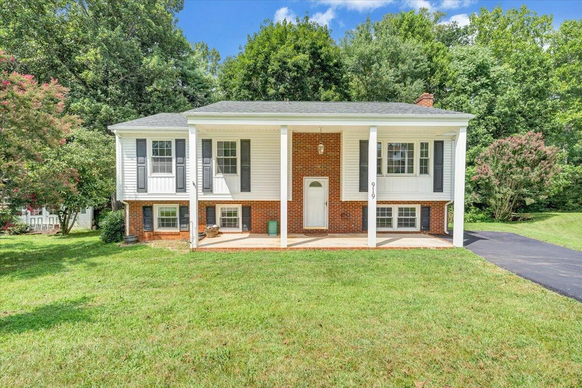 919 Halifax CIR - Photo 48