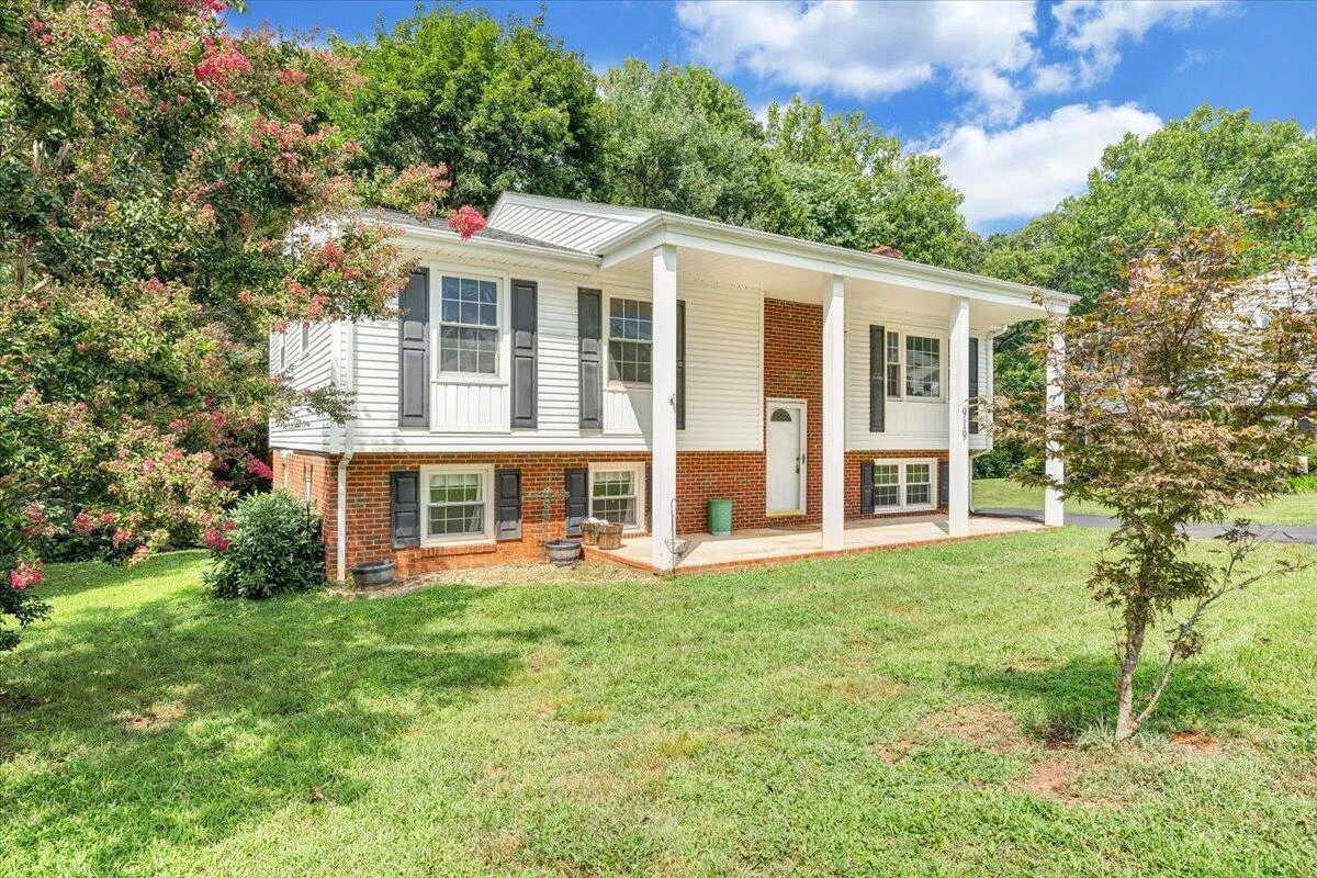 919 Halifax CIR - Photo 49