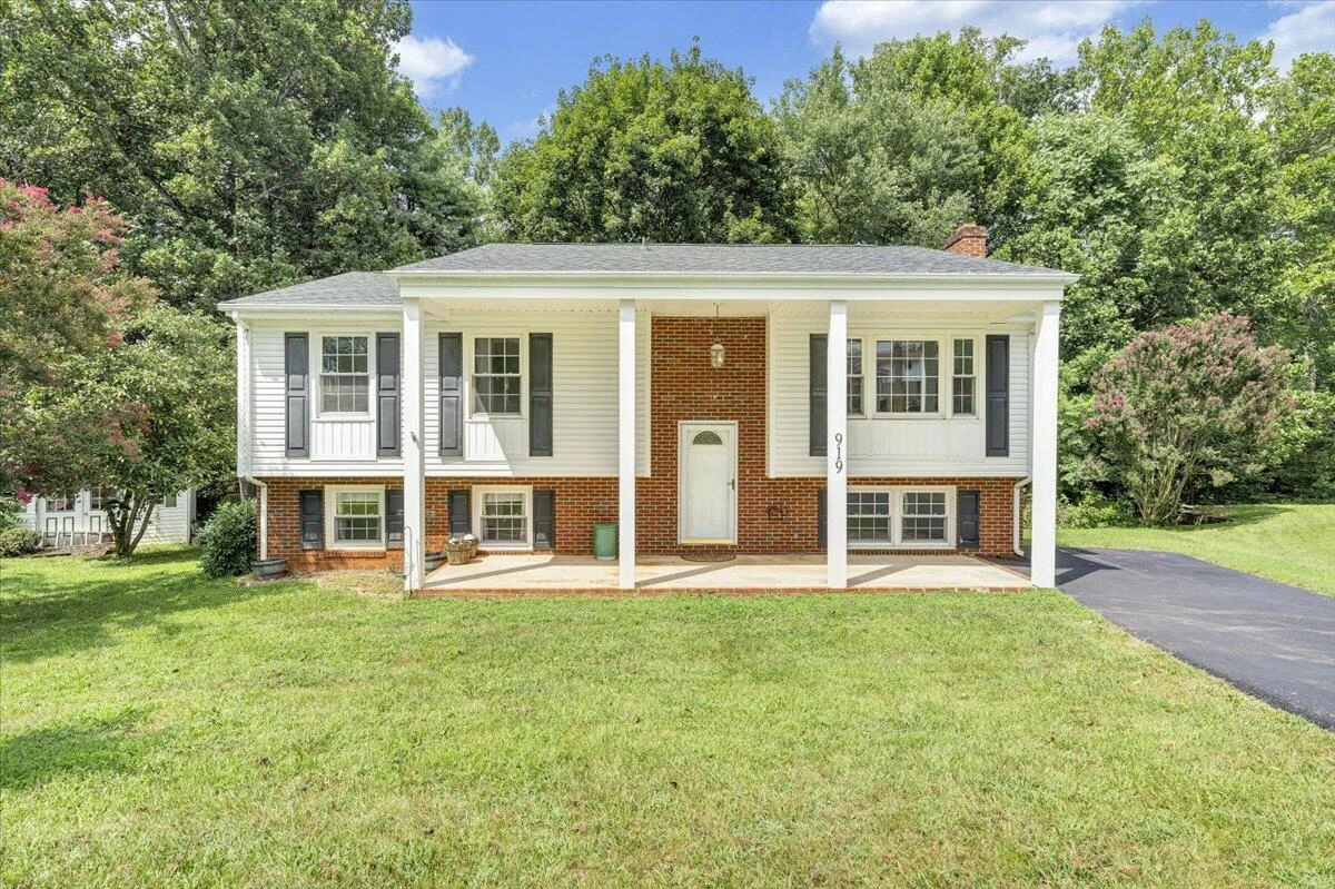 919 Halifax CIR - Photo 51