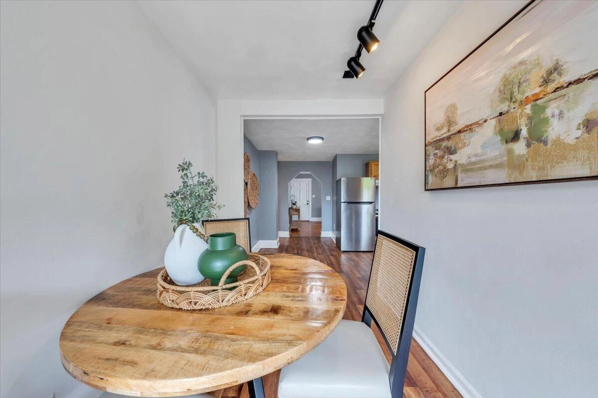 1102 Carolina AVE - Photo 19