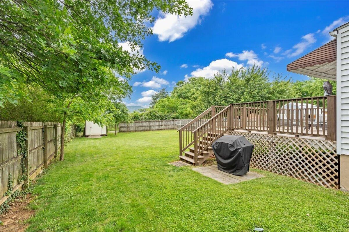 1102 Carolina AVE - Photo 42