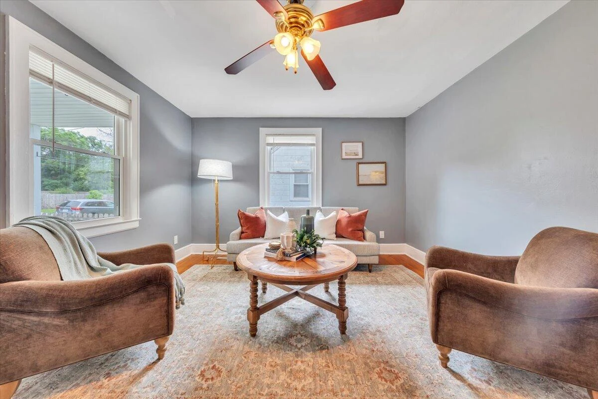 1102 Carolina AVE - Photo 7