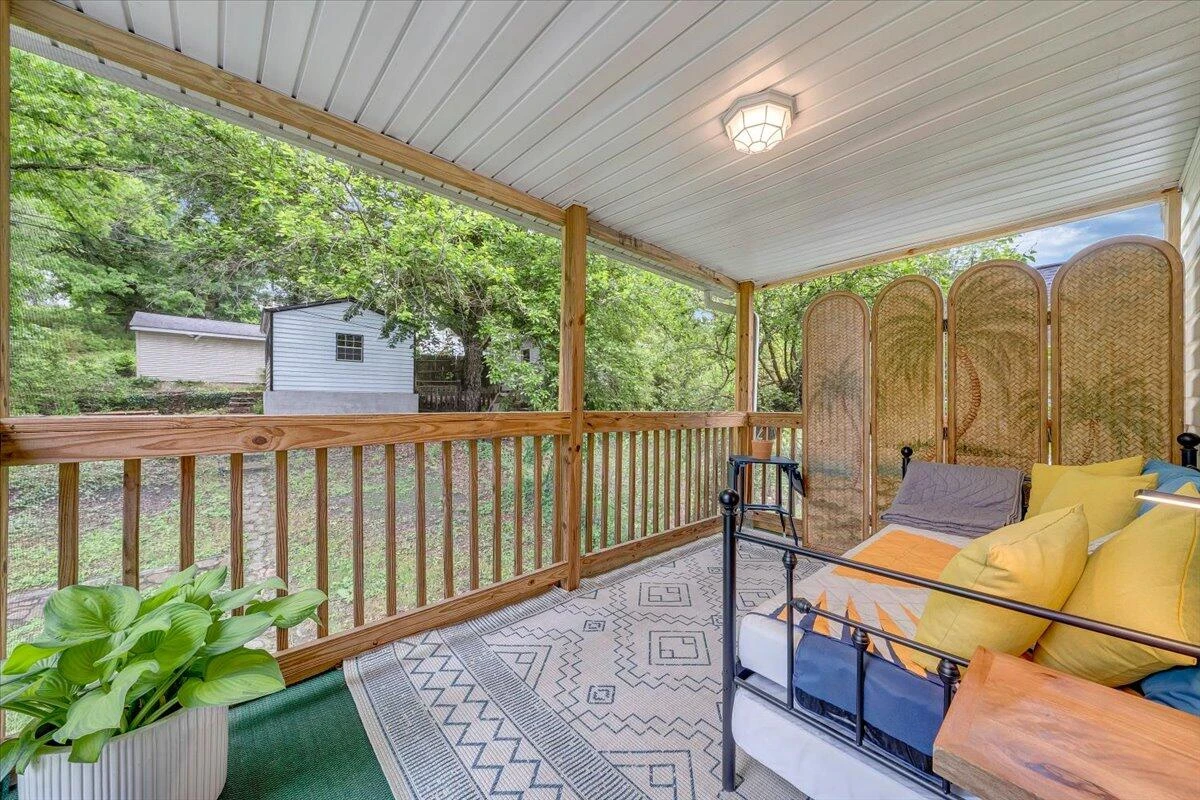 108 Alleghany ST - Photo 35