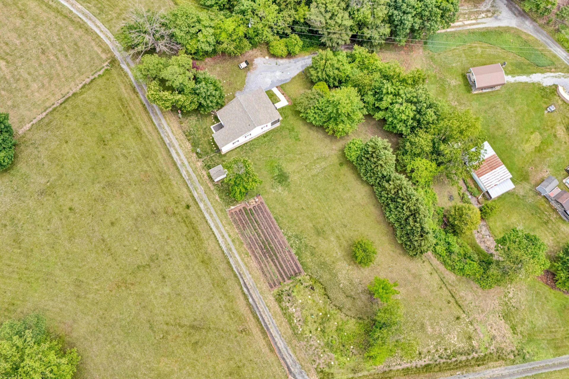 2481 Laymantown RD - Photo 33