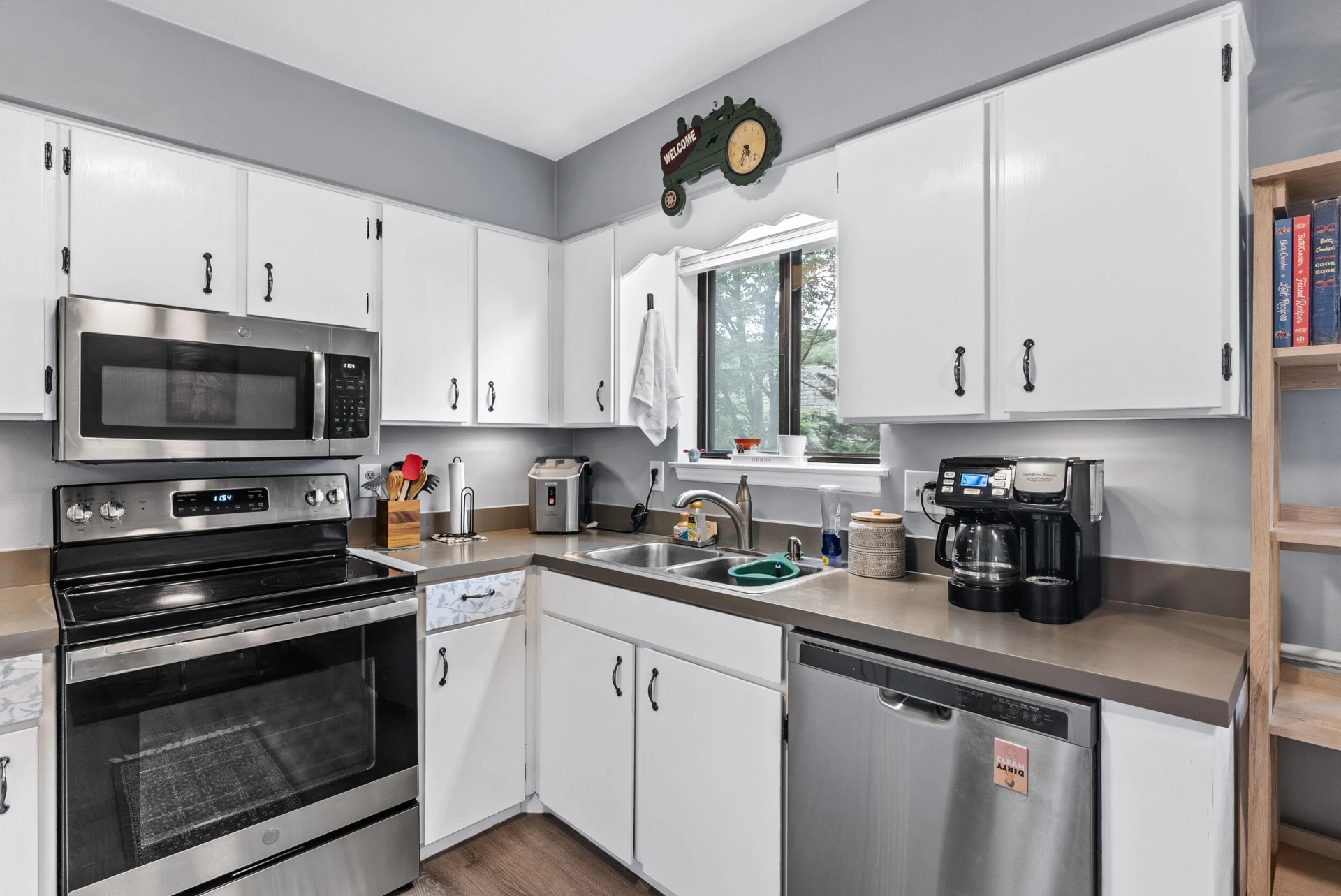 8574 Brubaker DR - Photo 24