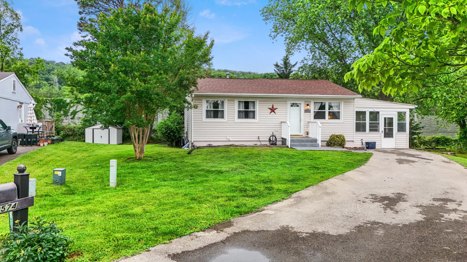 8574 Brubaker DR - Photo 5